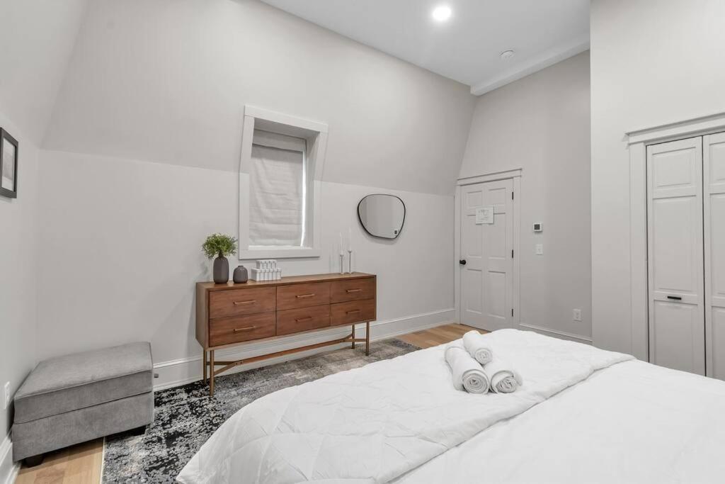 Carriage House Loft - King Bed And Garage Parking Apartamento Buffalo Exterior foto
