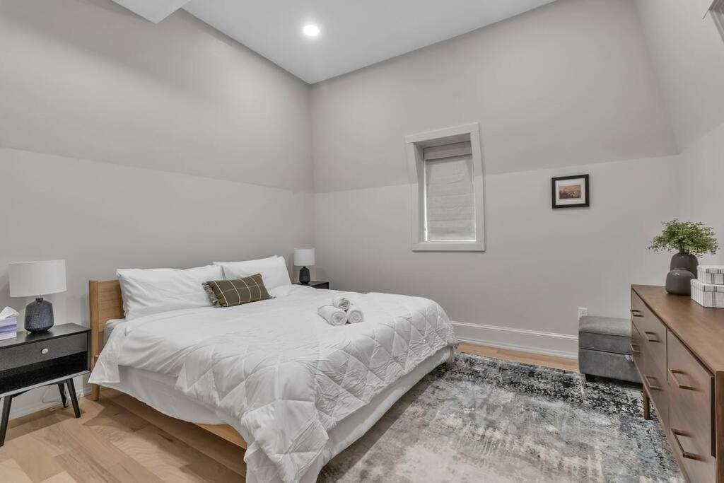 Carriage House Loft - King Bed And Garage Parking Apartamento Buffalo Exterior foto