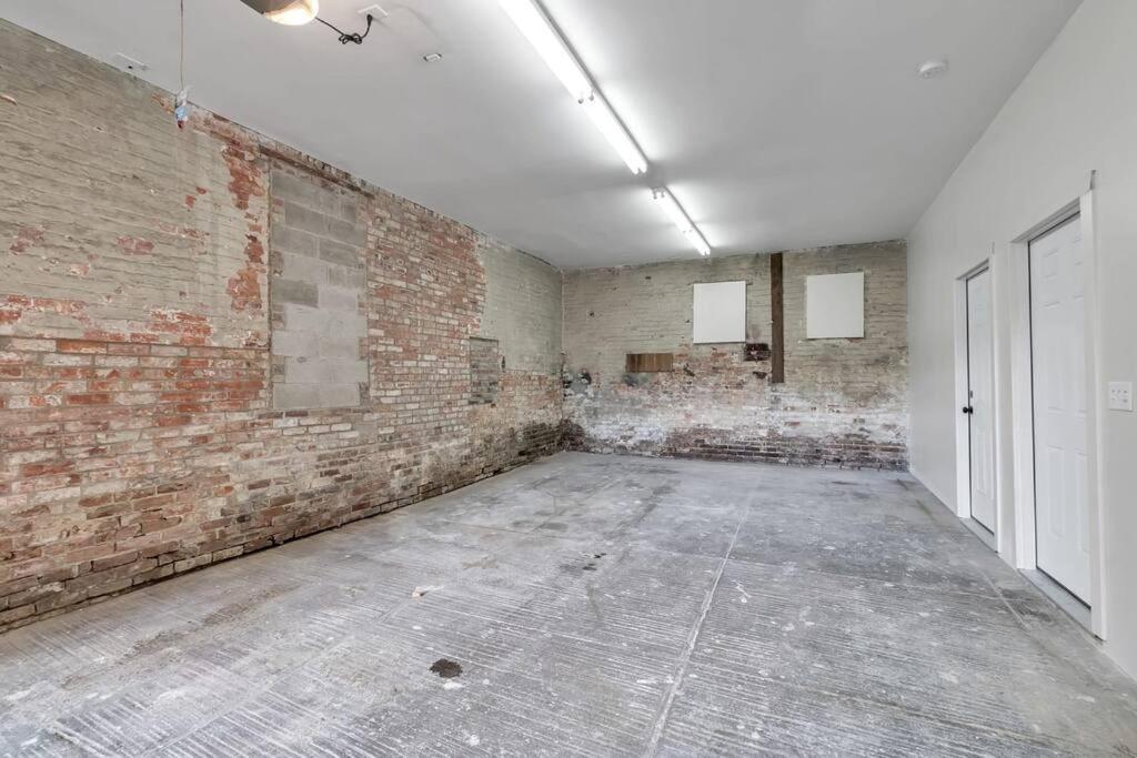 Carriage House Loft - King Bed And Garage Parking Apartamento Buffalo Exterior foto